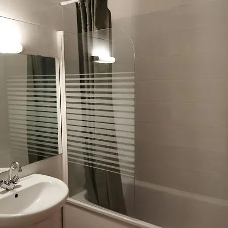 Apartment Au Coeur De La Vieille De Montlucon